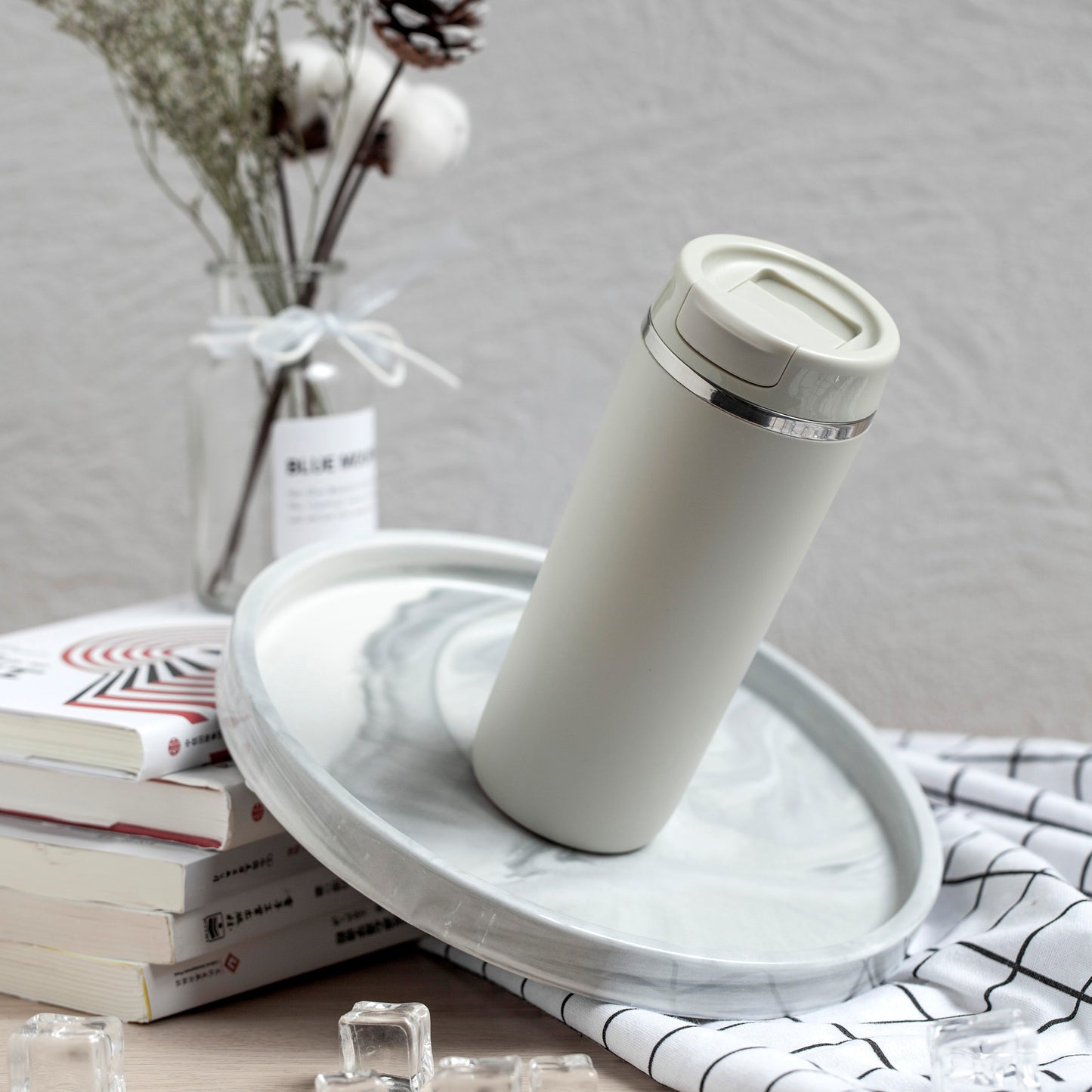 OSTRICH SUCTION MUG